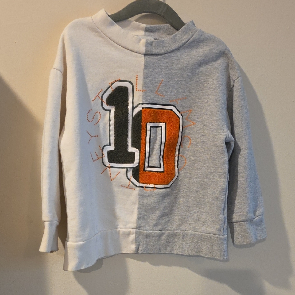Stella McCartney Kids White and Gray Graphic Sweatshirt Size 6t 10